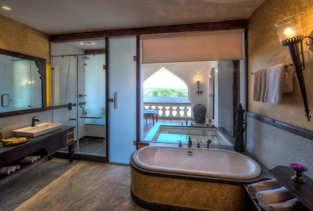 Hotel Evolve Back Hampi Esterno foto