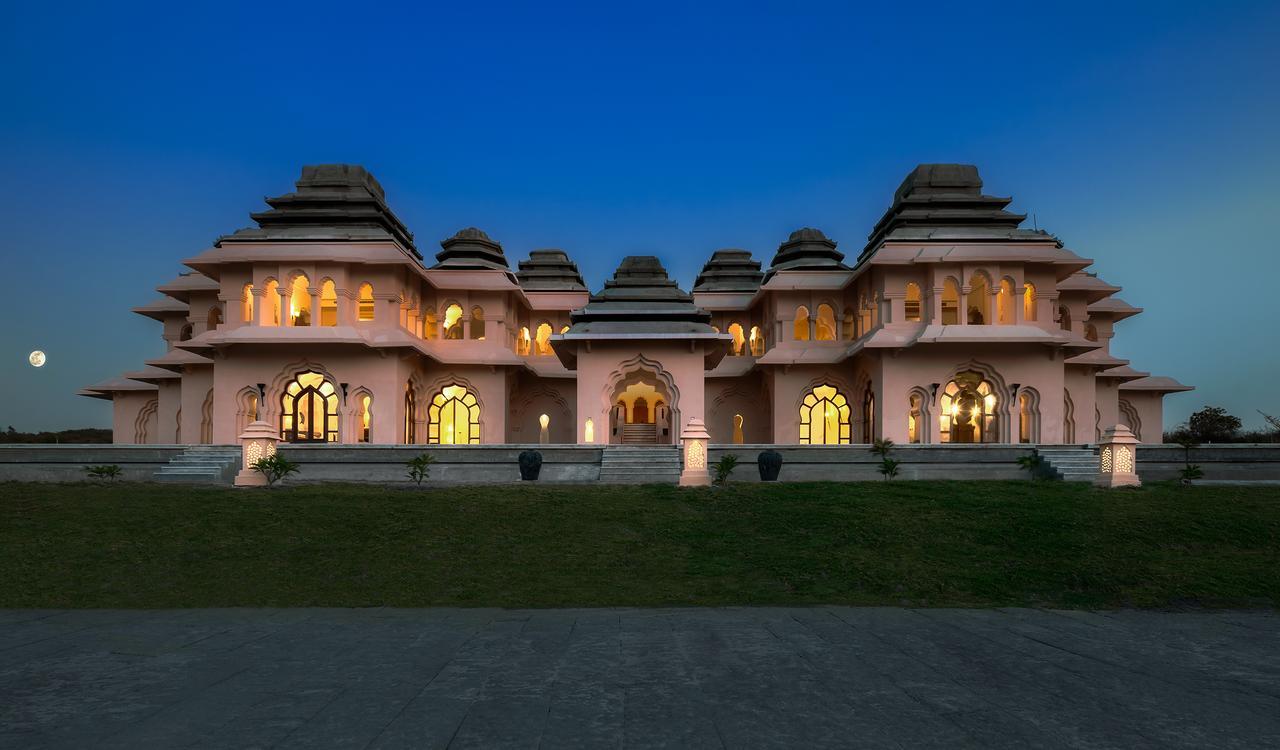 Hotel Evolve Back Hampi Esterno foto